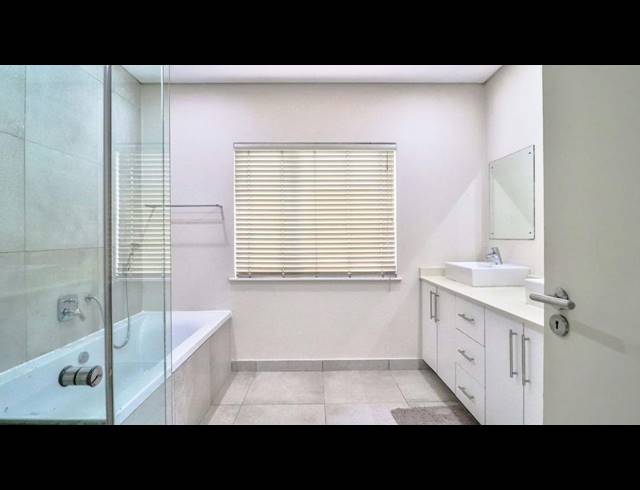 3 BEDROOM HOUSE FOR SALE IN MONTROSE